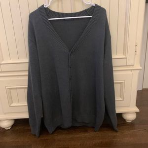 brandy melville oversized sweater!